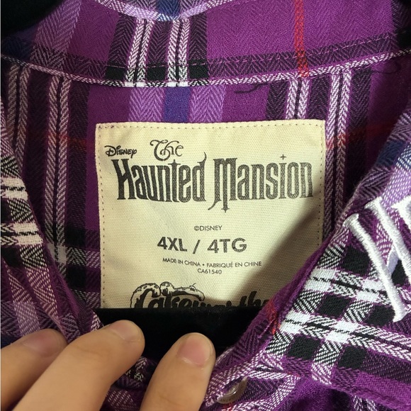 Cakeworthy NWOT Haunted Mansion Hitchhiking Ghost Plaid Button Up Shirt  4X - Picture 11 of 11